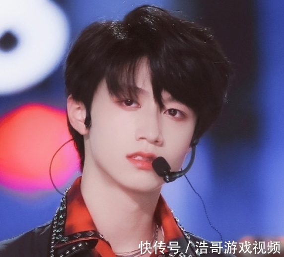 是真的吗|顶风作案?时代峰峻15岁男艺人,被曝参加综艺录制,网友求解释