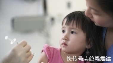 推拿|5岁女娃积食连续发烧一周，劝告父母：这2种食物比泡面还伤脾胃