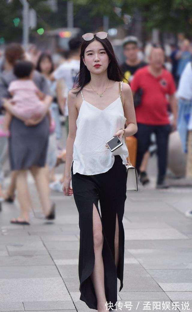 打底裤 绿色露脐短袖上衣搭配黑色打底裤,时尚搭配,阳光清新有活力