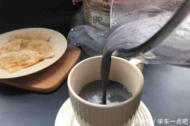 它是补血的食物,吃1次它,相当于吃一斤半红枣,2块煮一大碗!