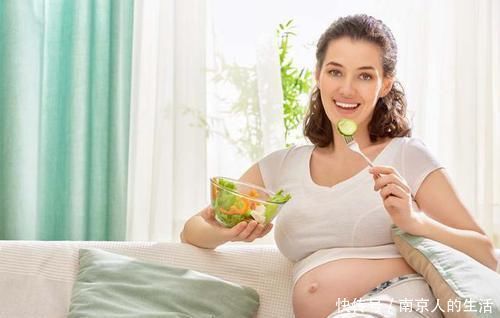 胎儿|以前小孩生下好几天才睁眼,为什么现在宝宝生下来就能睁眼