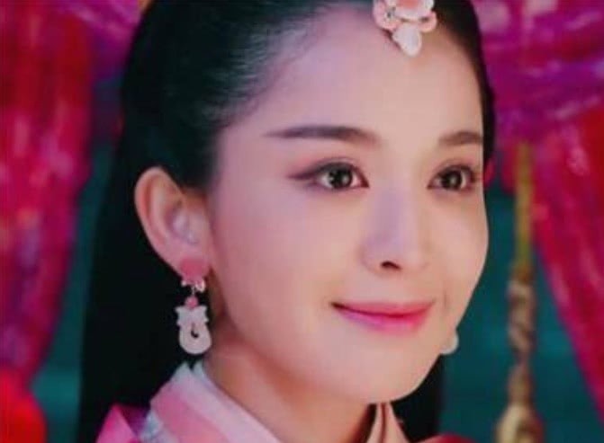 他是花荣之子,宋江死后,他绝处逢生,最后成功逆袭当上泰国驸马