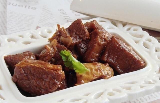 炖牛肉放茶叶，放红茶还是绿茶？很多人不注意，难怪还是炖不烂