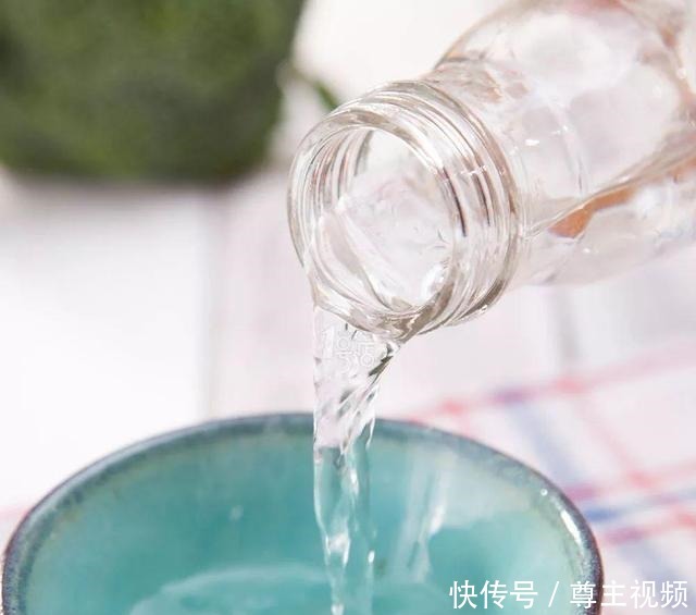 四种养花水真不错,养分高能养花,还能避免蚊虫困扰!