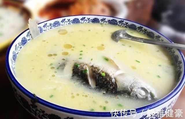 丝汤|炖鲫鱼汤时加点“它”，不仅鲜美无比，而且还能缓解咳嗽