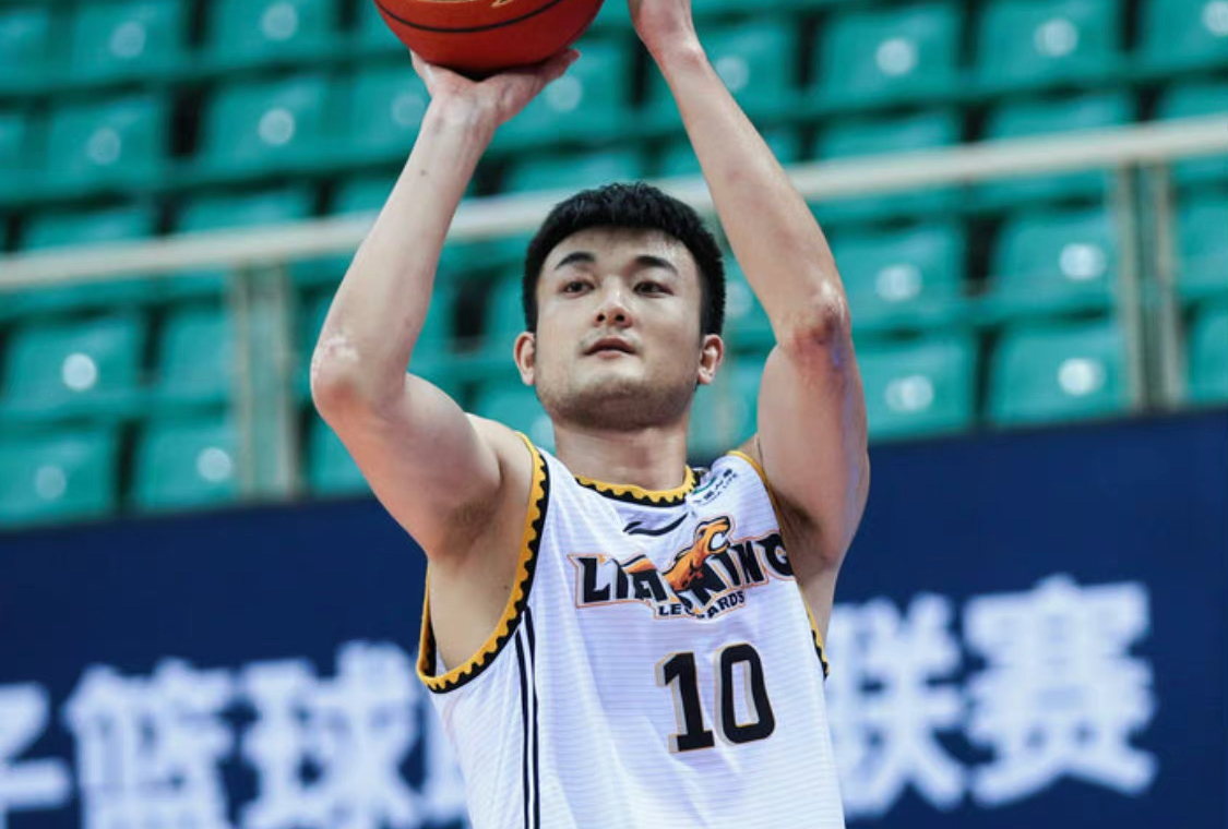 刘志轩|6分钟12分,辽宁男篮射手打出自信心,追分3人组狂轰48+18