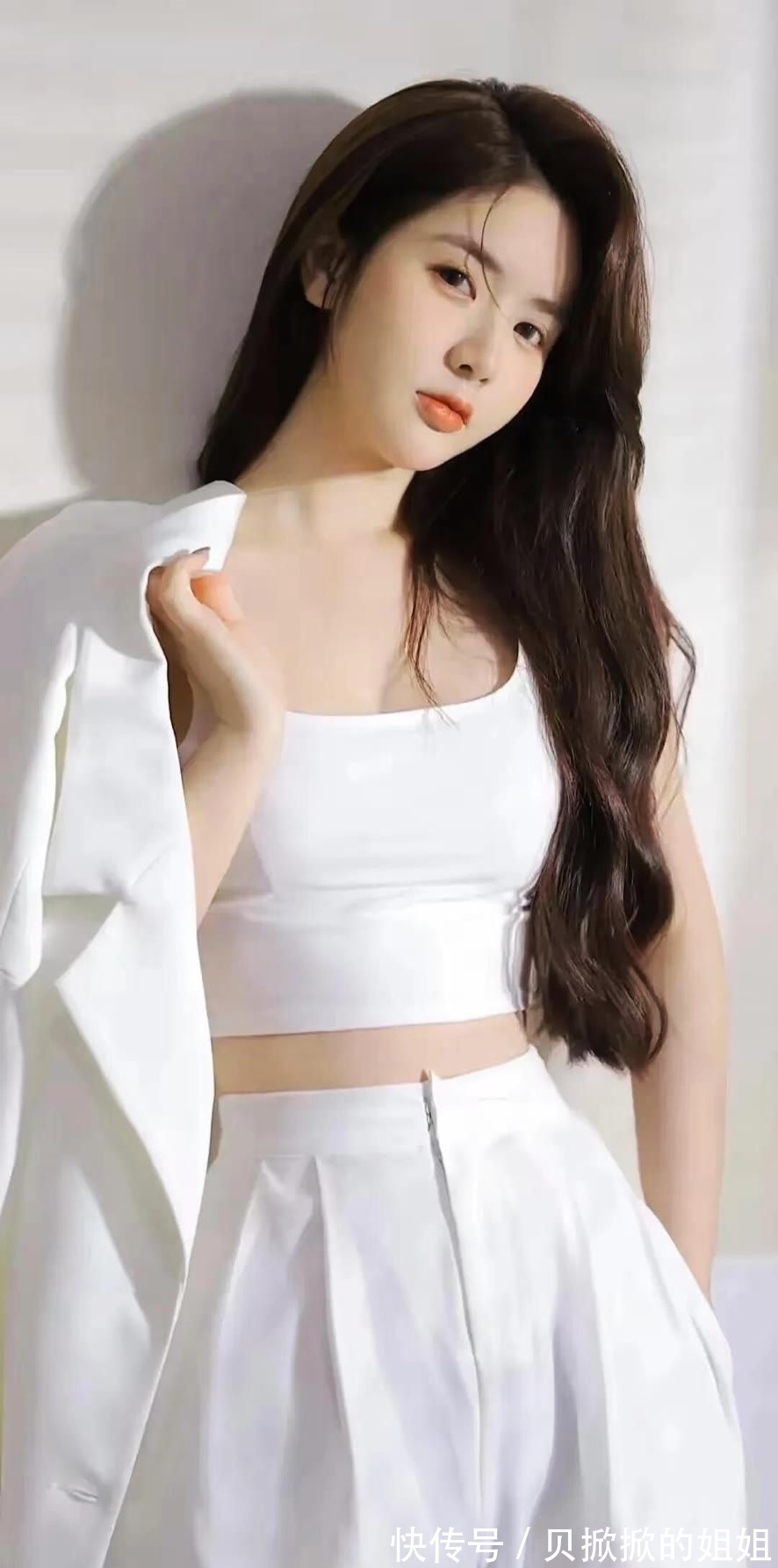 小姐姐|「壁纸」四十二章经(小姐姐)