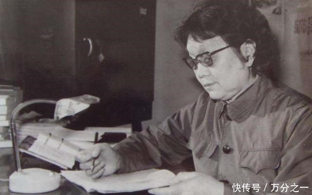 路上|长征路上的红小鬼被授予开国少校军衔,《朝阳花》成为遗世佳作