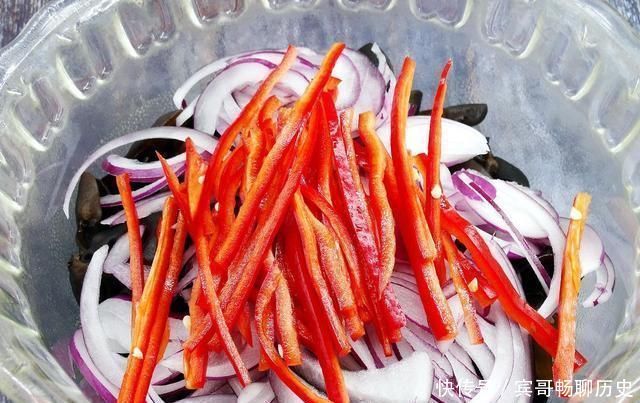 洋葱的最新吃法,好吃又好消化,简直太有食欲了