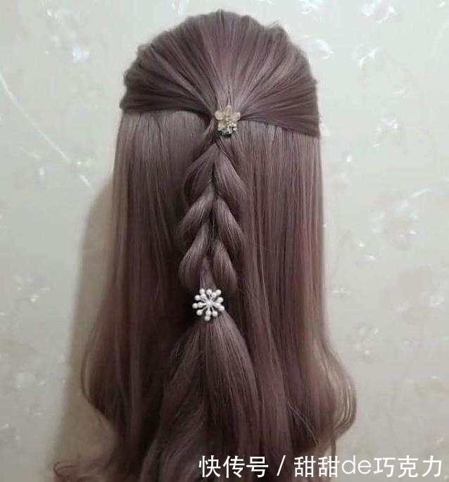 直发|搜罗给长直发女性的10种公主头编发!让直发的魅力发挥到极点