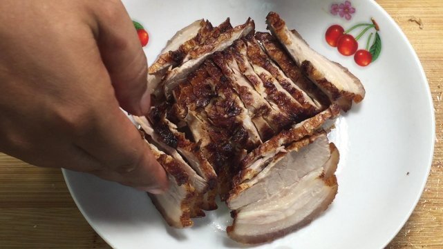 扣肉又出新做法了,步骤和配方都告诉你,饭店都吃不到的美味
