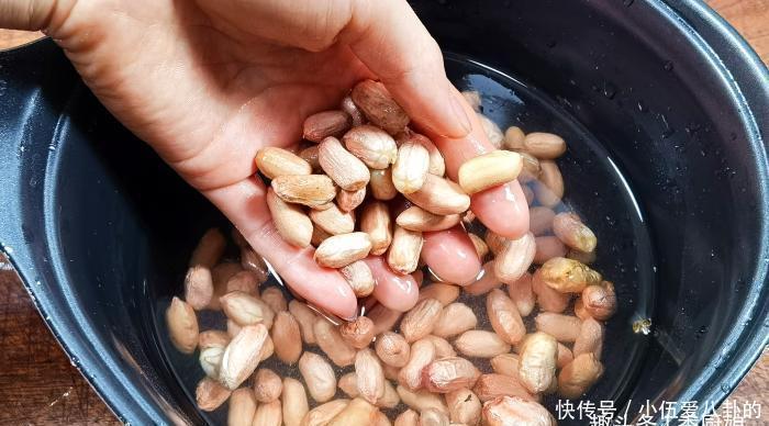 冬天,吃萝卜白菜,不如吃此菜,鲜嫩美味营养高,女性朋友要多吃