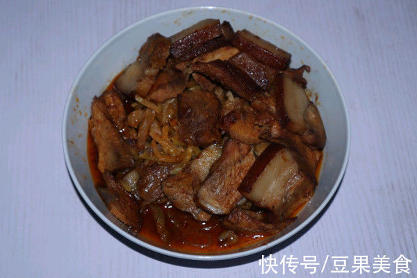 好吃|这道简易版萝卜丝扣肉，怎么做都好吃