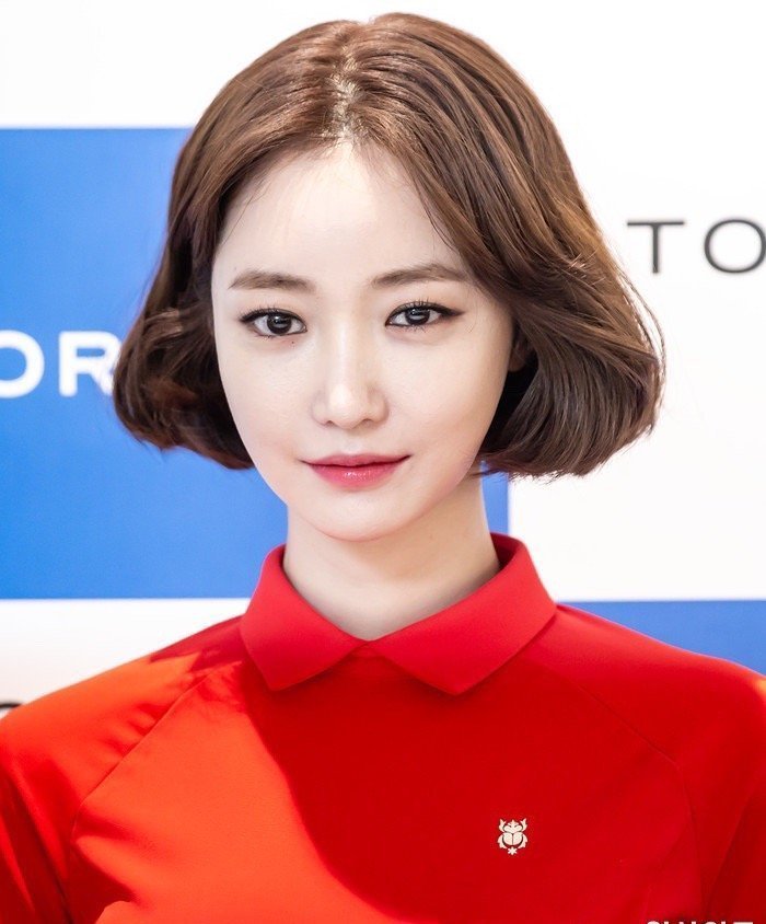 短发造型 30岁到40岁留这款发型显年轻,好发型少不了剪、烫、染,三个要素