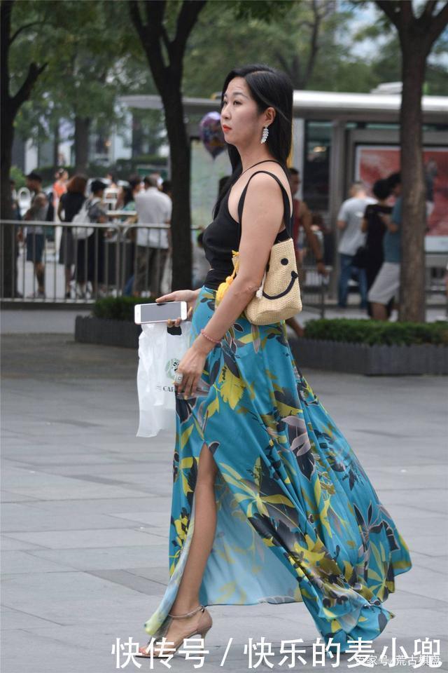 高跟鞋|夏季选择雪纺面料裙子,透气清凉,搭配细高跟衬托优雅