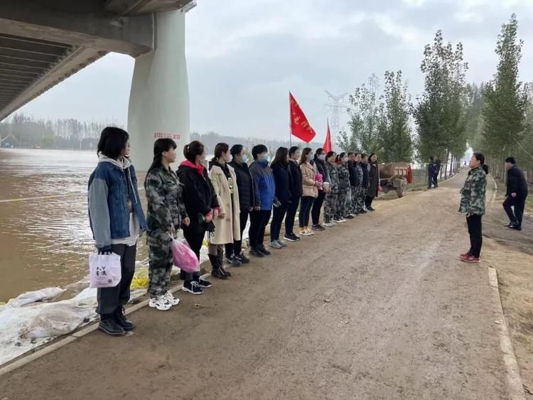 杜店街道|巾帼不让须眉，那些奋战在一线的‘花木兰’