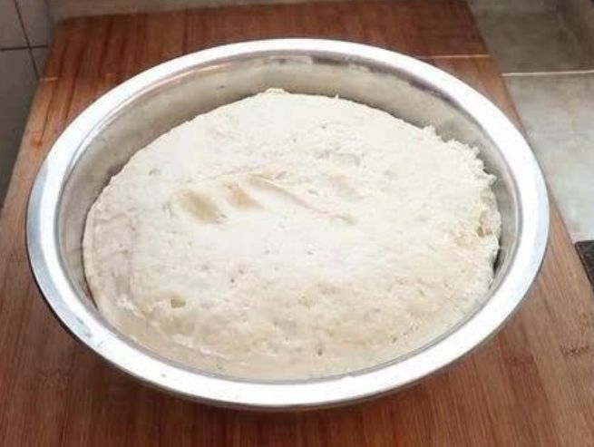 蒸馒头时，只会放酵母可不行，多加这“1味”，8分钟快速发满盆