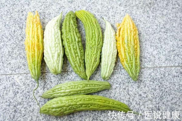 肝火|身体出现5个问题,或是肝火旺的信号,掌握4个方法,及时降肝火