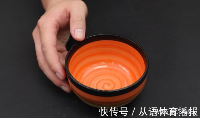 白醋加牙膏一起使用，家里污垢轻松去除，省钱又好用，太棒了