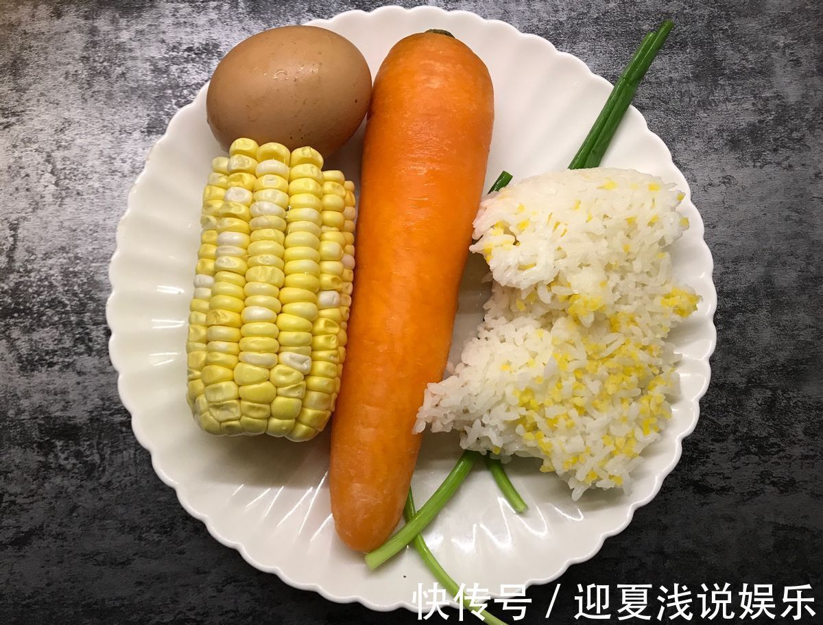 杂粮饼|营养丰富的鸡蛋蔬菜米饼,制作简单,鲜香四溢