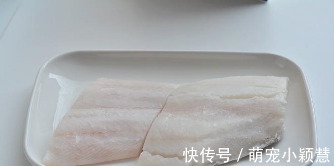 小葱|鱼腥“最”怕的不是葱和姜,而是它,只需加一点,鱼肉鲜嫩无腥味