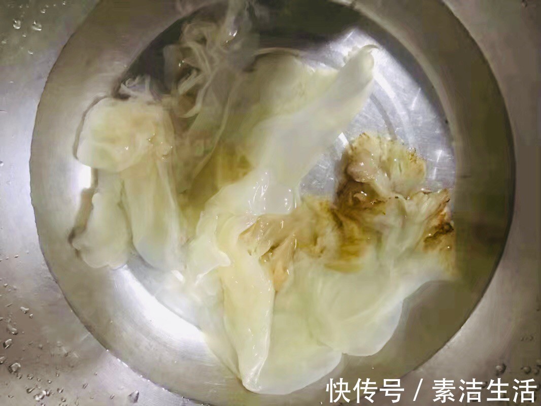 黄瓜|海蜇头这么一拌太好吃了,酸辣脆爽,端上桌抢着吃