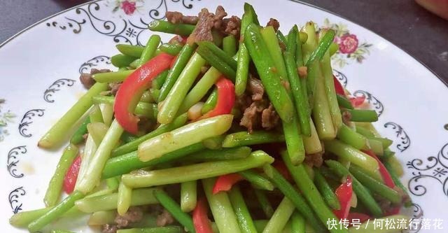 蒜苔怎样炒才有味教你好吃做法,不焯水不过油,炒出来脆嫩入味!