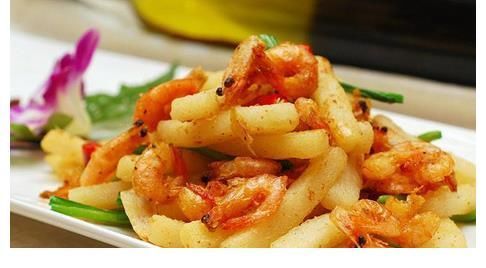 睡眠质量|儿科医生劝告:娃再馋,这3种零食也少给娃吃,易伤脾不长个