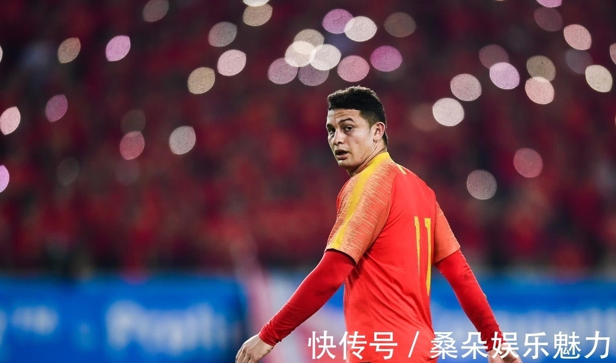 胡爾克|國(guó)足胡爾克誕生！32歲鋒霸主動(dòng)求變激活武磊，早該這么踢了！