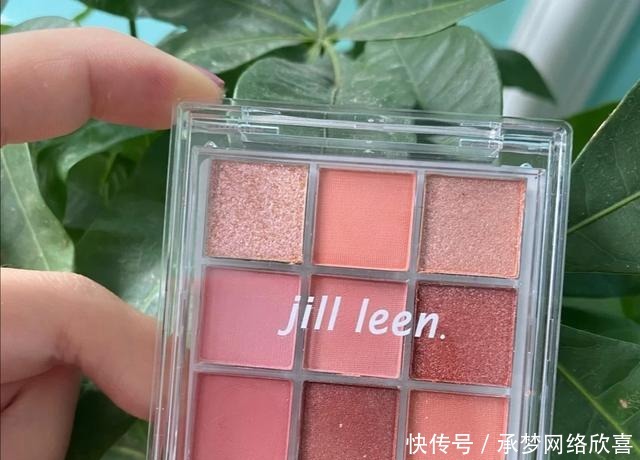 几款好用不贵的眼影盘分享，实用又百搭，每个颜色都很美