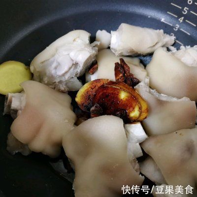 脑血管病|电饭锅轻松搞定好吃的猪蹄儿