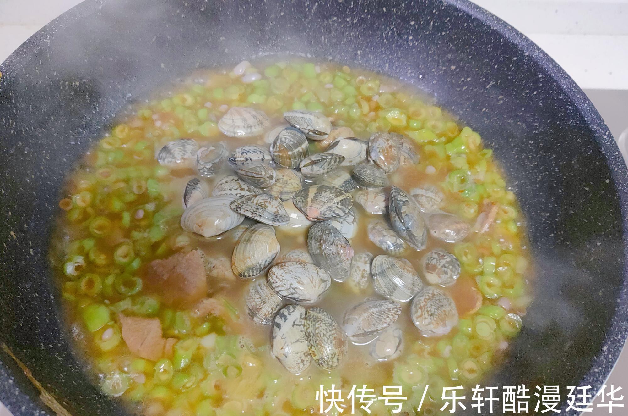 鲜美|打卤面怎么做才鲜美原来是在卤里加了它，汤鲜味美，好吃没够