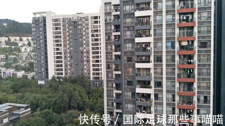 楼市|20年老房子被银行拒贷,卖不掉的老房子,锅是谁的