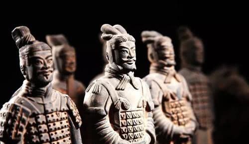 大军|秦末农民起义,章邯用囚犯镇压,秦国的百万大军去哪儿了?