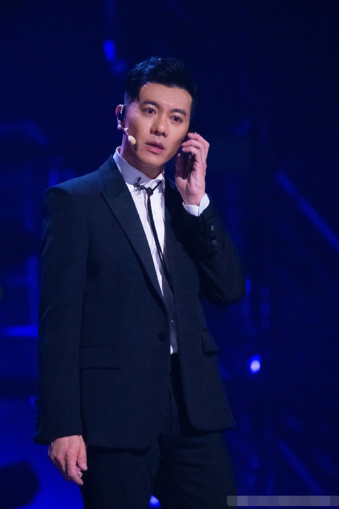 李克勤|梁漢文：都是哥哥中的倒數，他卻跟著大灣區(qū)晉級，這公平嗎？