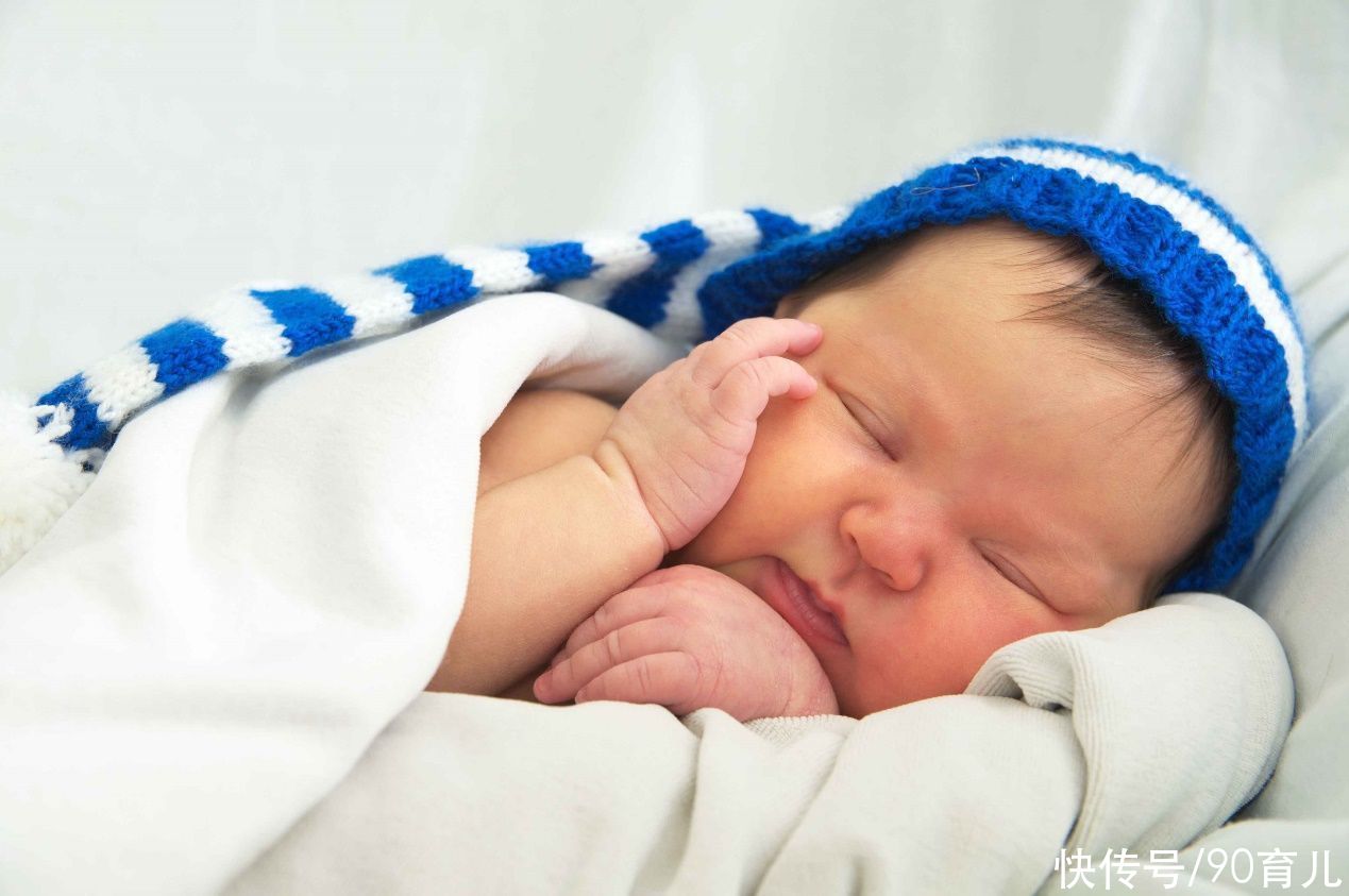 被子|夏天孩子睡觉踢被，只有一部分孩子是因为热，少有父母关注这两点