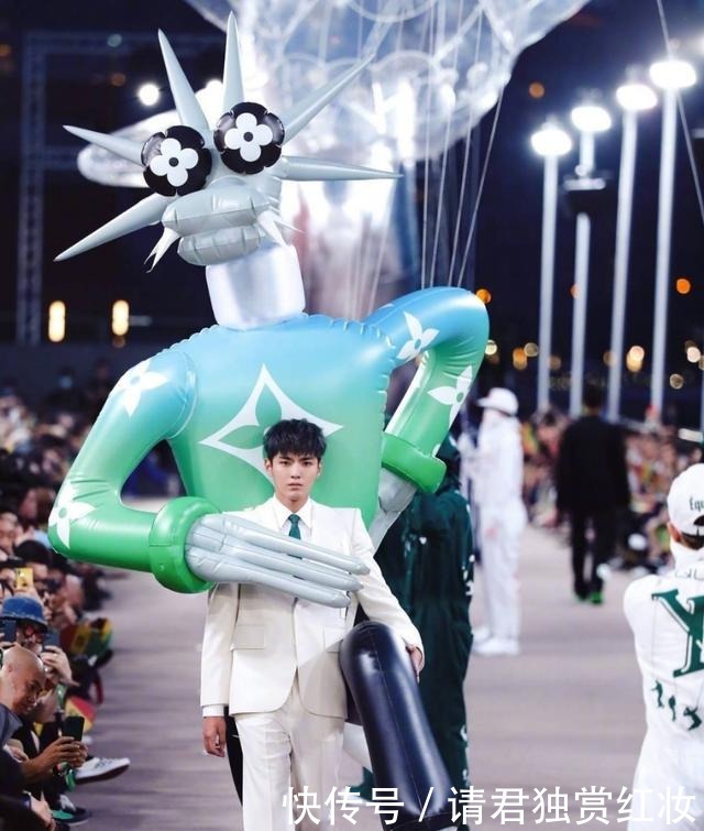 马甲|LV空气马甲售价2万6受有钱人追捧，这是时尚还是割韭菜
