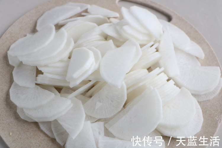 牛肉片|冬天，宁可不吃肉也要吃这素菜，便宜营养，才8毛钱一斤，要多吃