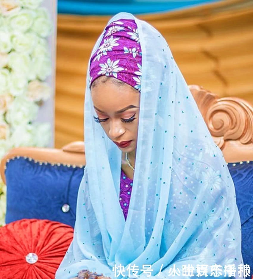 新郎|非洲一对新人婚礼照片走红，新郎乐开花新娘全程不高兴