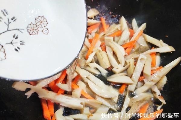 通气孔|这菜是“肠道推粪机”，润肠通便，隔天排空黑宿便，轻松又舒坦！