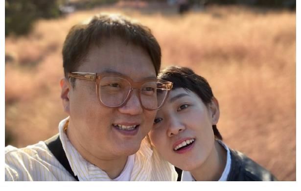 拜托了冰箱|《拜托了冰箱》安賢珉發(fā)長(zhǎng)文悼念亡妻，曾在節(jié)目中多次提到妻子