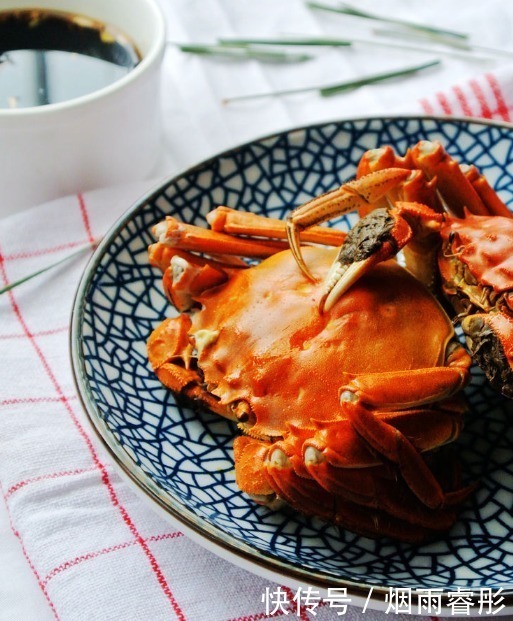 腹部|蒸螃蟹,用冷水还是热水?老渔民教你一招,不掉腿不流黄,没腥味