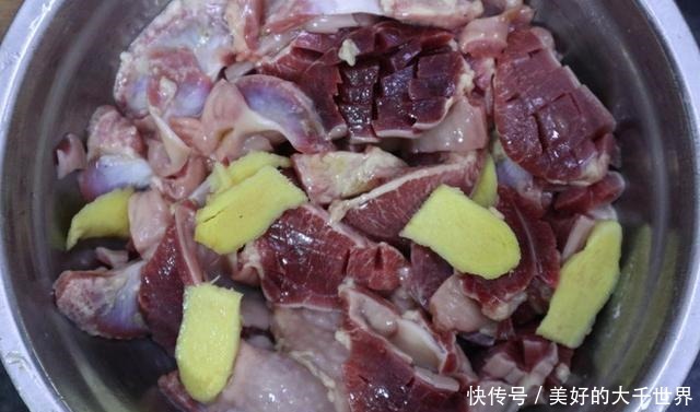 鸡身上“最营养”的地方,肉贩子自己留着吃,一只鸡就一个!