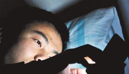 肝病|伤害肝脏“特别猛”的4种行为，尤其第2种，是很多男生的“最爱”