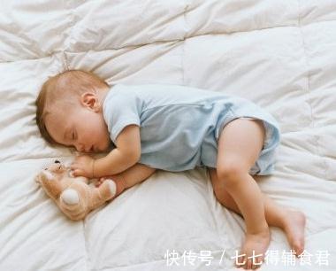 大宝|别让婴儿睡熟后才放床上,一旦睡习惯很难改回来,来看看正确方式