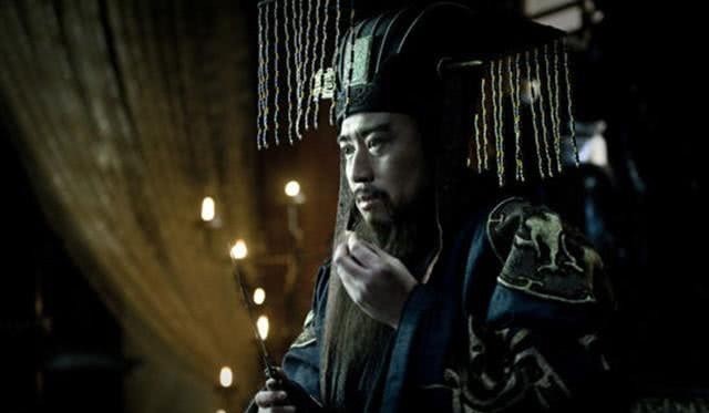 不用|因“功高震主”主动辞官,皇上却说你不用走,我是不可能杀你的