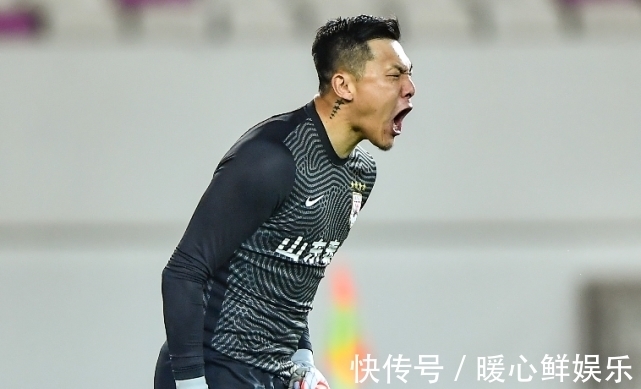 颜骏凌|颜骏凌出击不抱球原因!黄健翔说出球迷心里话,李霄鹏该下决心了