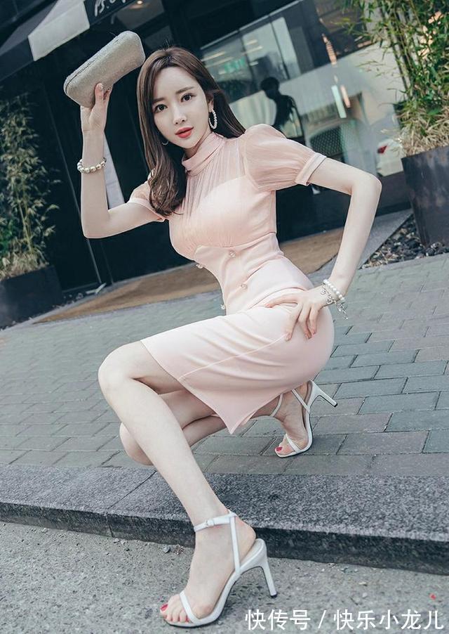 修身 气质时尚的粉色系，轻熟风修身裙子，做温柔可爱的女人