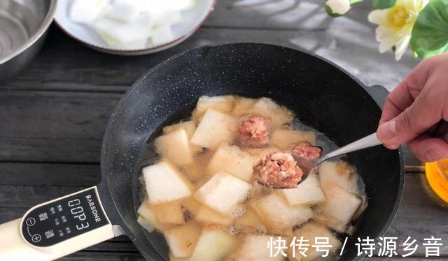 冬天就给家人做这汤!暖胃利湿特好喝,每周吃两次手脚不凉不怕冷!