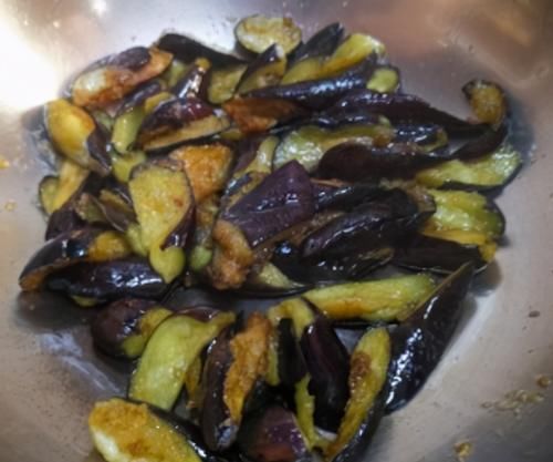 打工人都爱吃的红烧茄子，比吃肉还香，味道鲜嫩开胃